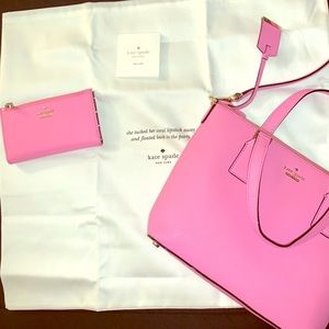 Beautiful Kate Spade, Crossbody with wallet!